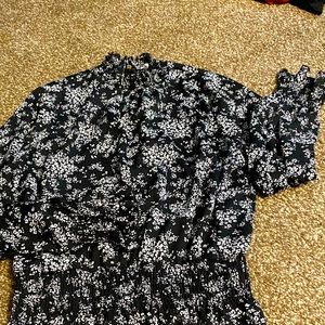 Long sleeve black and white high neck